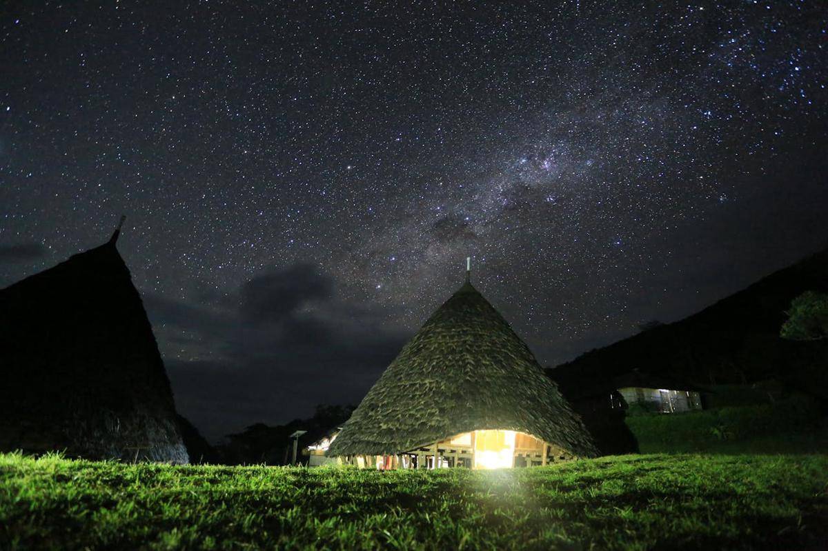 ilustrasi Milky Way di Wae Rebo, Flores