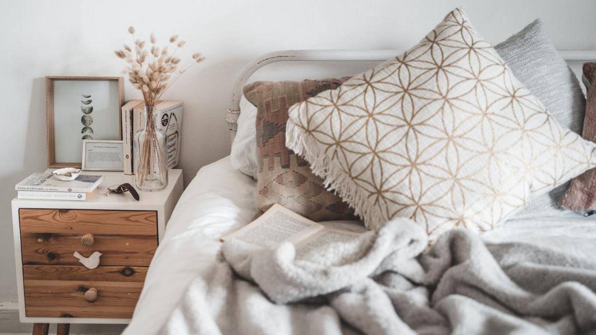 Ritual Malam Singkat yang Bikin Tidur Lebih Nyenyak (Pexels.com/ Taryn Elliott)
