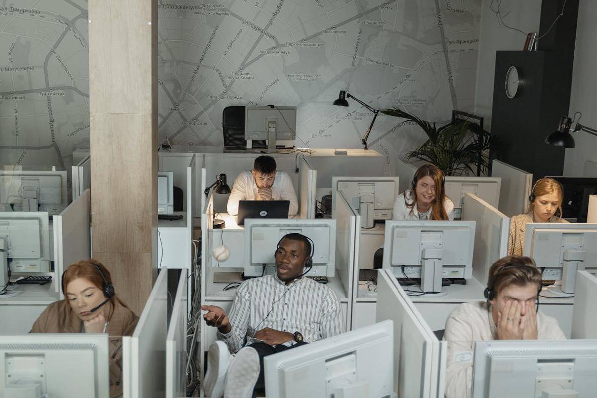 ilustrasi karyawan kantor (pexels.com/Tima Miroshnichenko)