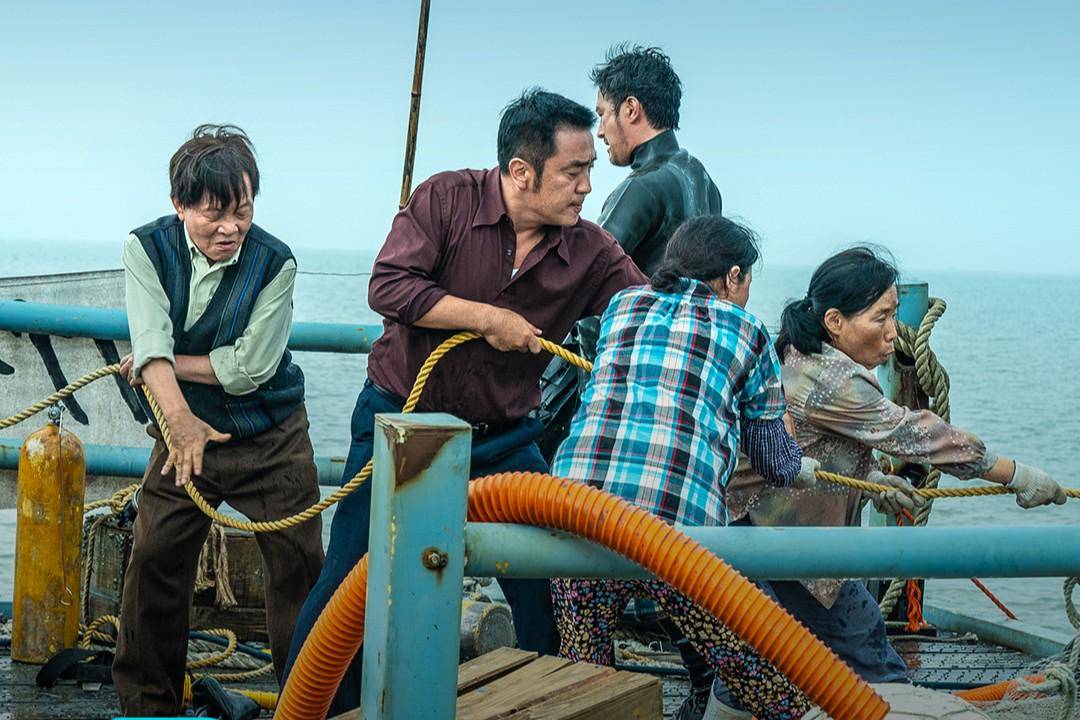 still cut drakor Low Life (instagram.com/disneypluskr)