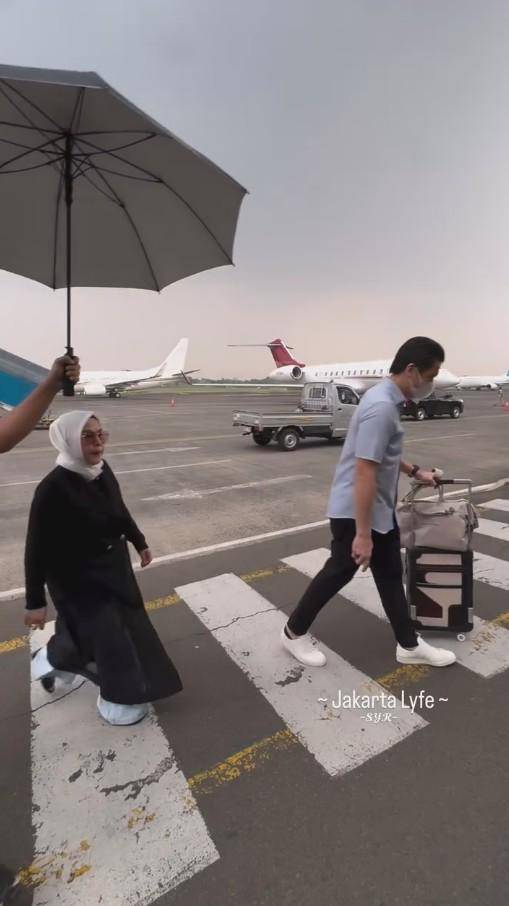 Syahrini pulang ke Indonesia (Instagram.com/princessyahrini)