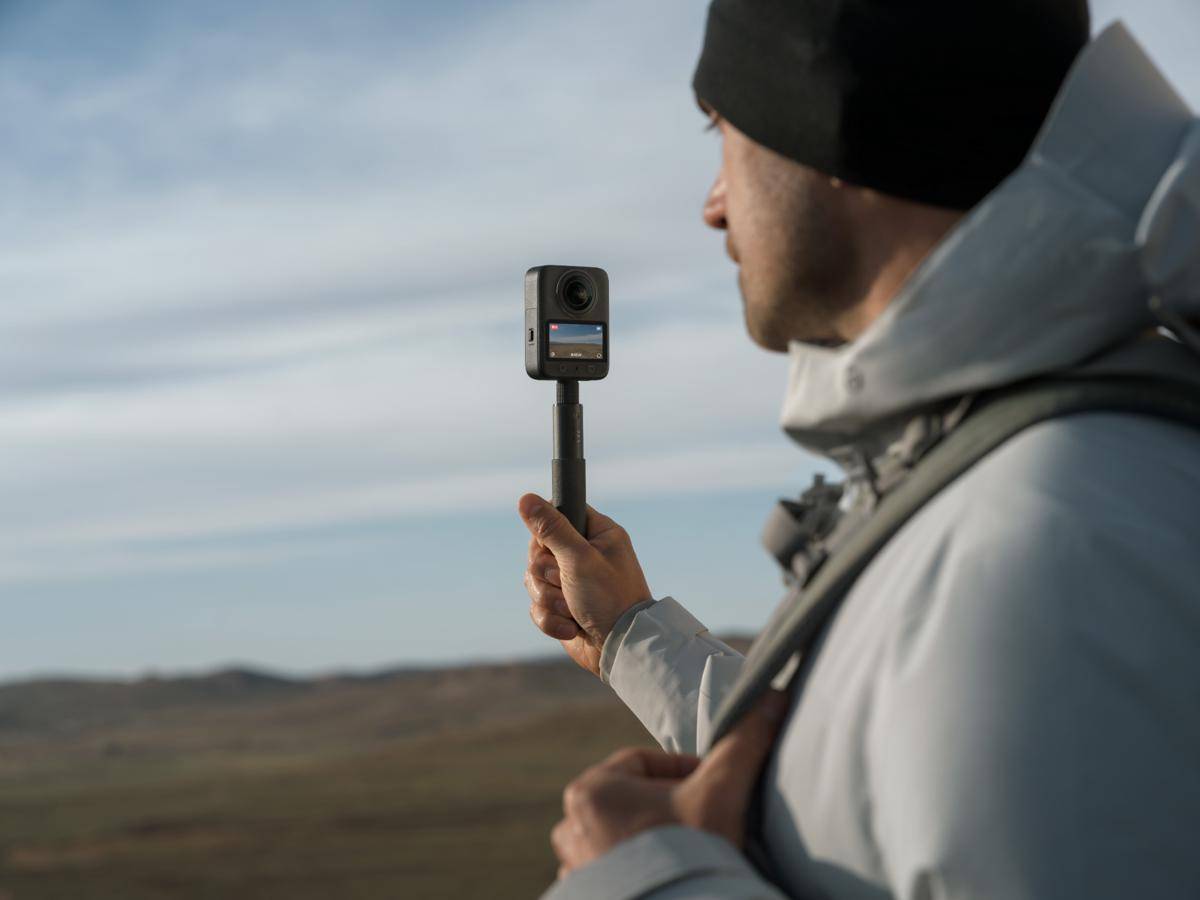 Osmo 360_Hiking_Osmo 70cm Invisible Selfie Stick.jpg