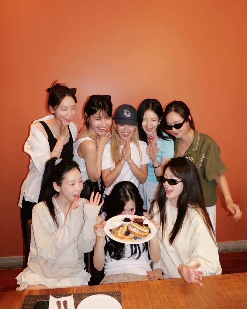 Reuni SNSD di ulang tahun Tiffany