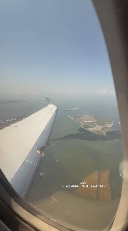 Syahrini pulang ke Indonesia (Instagram.com/princessyahrini)