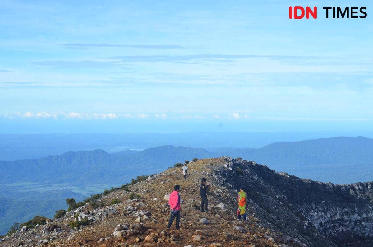 Aktivitas Vulkanik Gunung Dempo Menurun, Pendakian Dibuka Akhir Mei