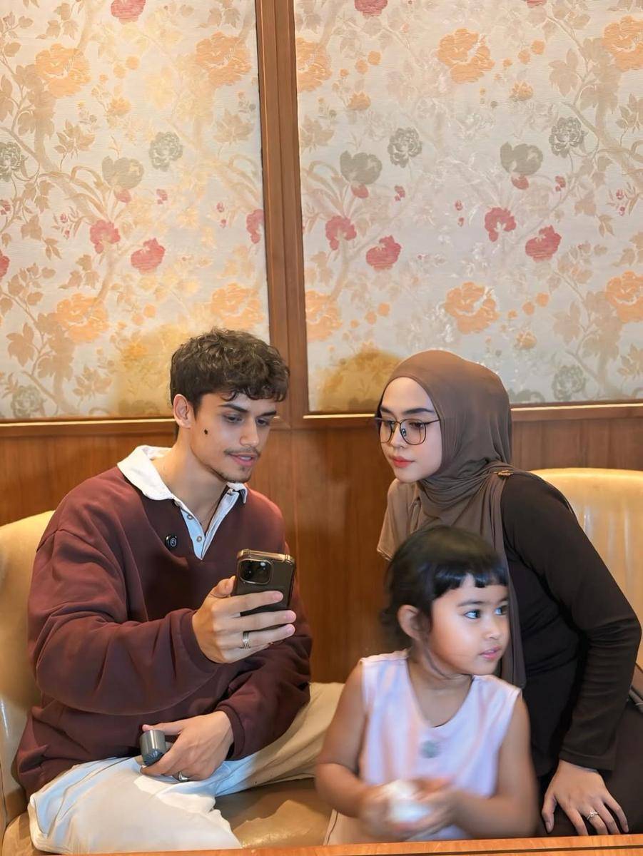 potret Ria Ricis, Moana dan Harris J (Instagram.com/riaricis1795)