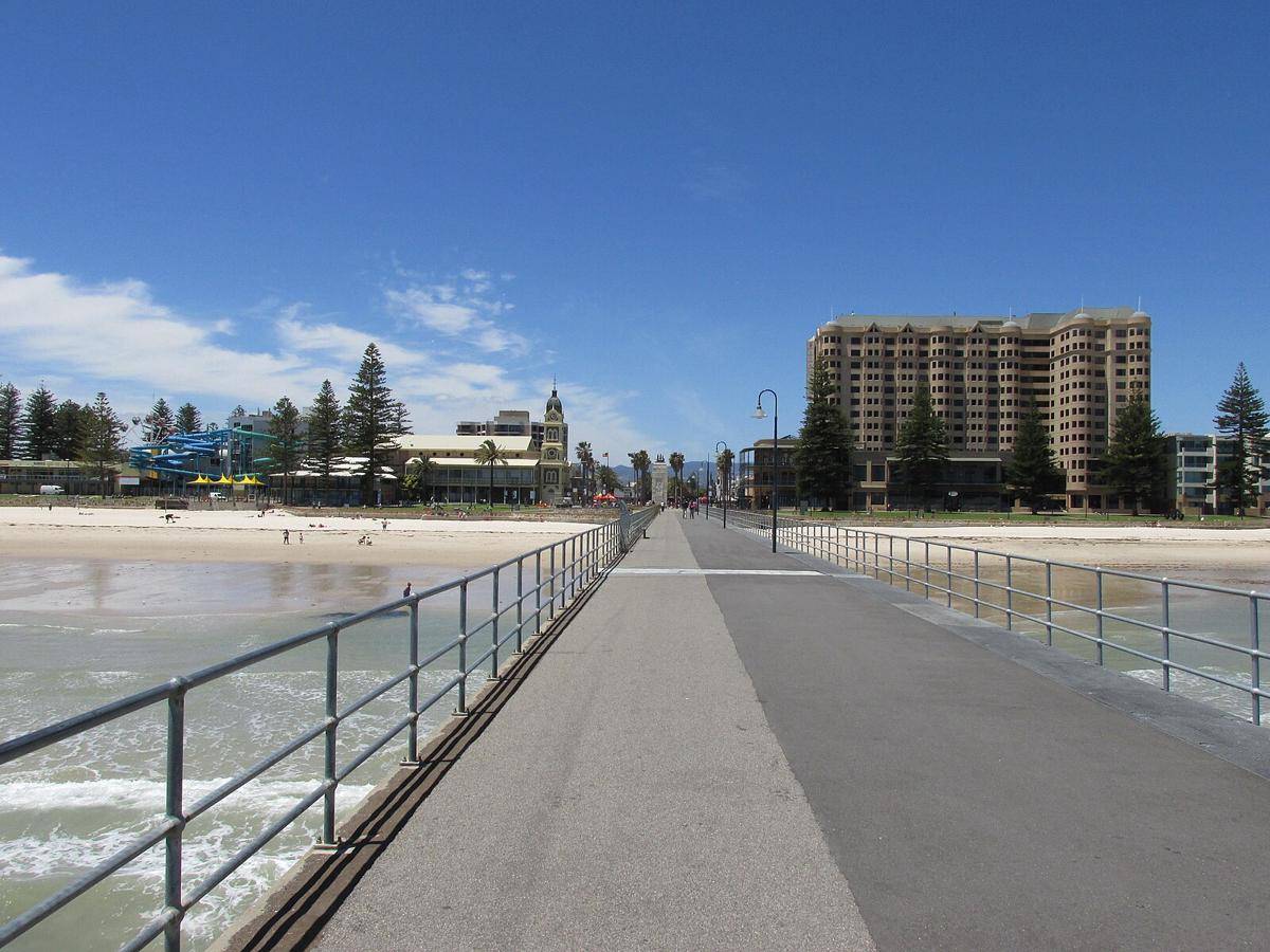 potret Glenelg Jetty (commons.wikimedia.org/Orderinchaos)
