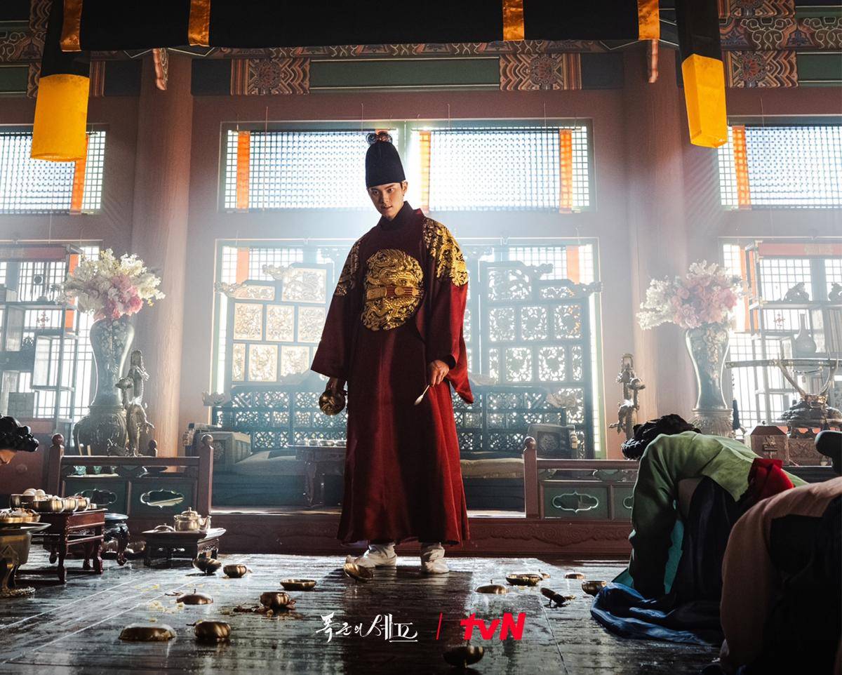 Cuplikan drakor Bon Appetit, Your Majesty (dok. TVN/Bon Appetit, Your Majesty)