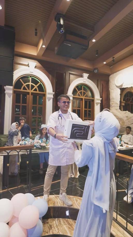 Pesta Ulang Tahun Putri Sambung Irish Bella (Instagram.com/_irishbella_)