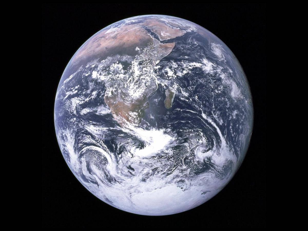 Bumi (commons.wikimedia.org/NASA on The Commons)