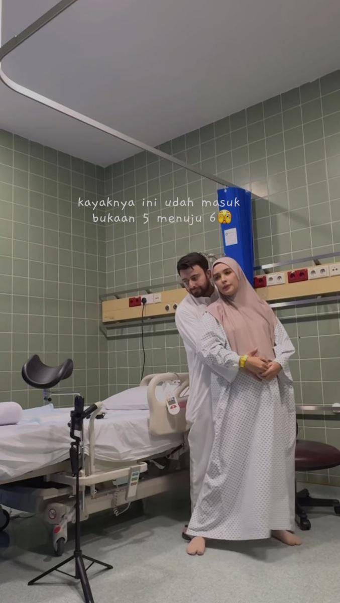 momen persalinan Hamidah Rachmayanti (instagram.com/hamidahrachmayanti)