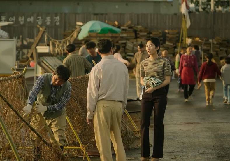 still cut drama Korea Low Life (youtube.com/@DisneyPlusKR)