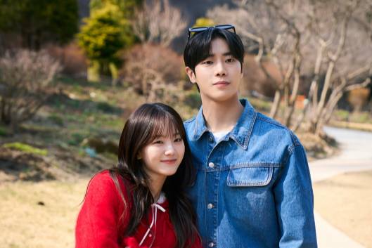 Cho Yi Hyun dan Choo Young Woo di balik drama Head Over Heels (dok. tvN/Head Over Heels)