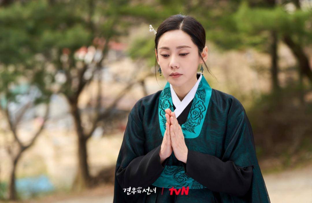 Cuplikan drakor Head Over Heels (dok.tvN/Head Over Heels)