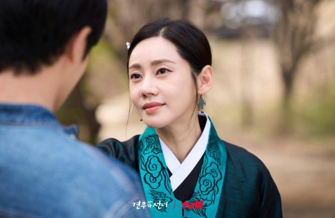 Cuplikan drakor Head Over Heels (dok.tvN/Head Over Heels)