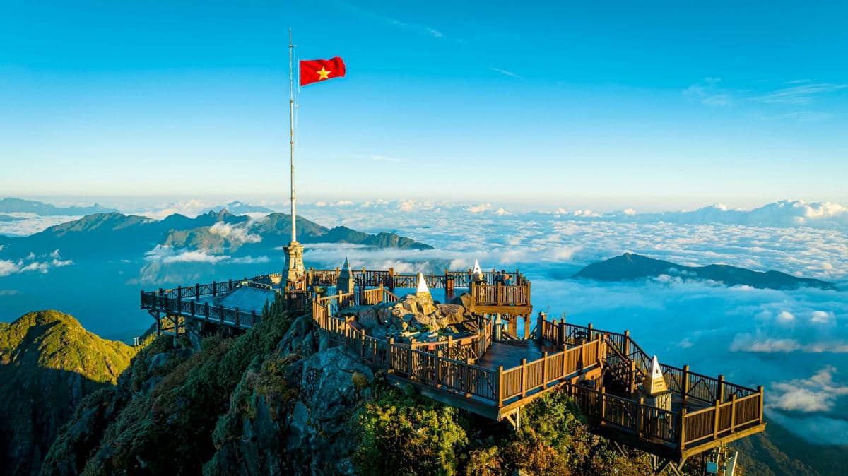 ilustrasi gunung di Fansipan