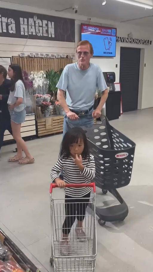 Alice Norin ke Supermarket Naik Speedboat (Instagram.com/alicenorin)