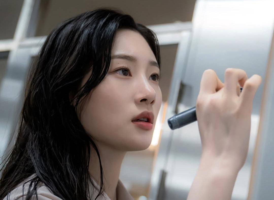 still cut drama Korea Beyond the Bar (instagram.com/jtbcdrama)