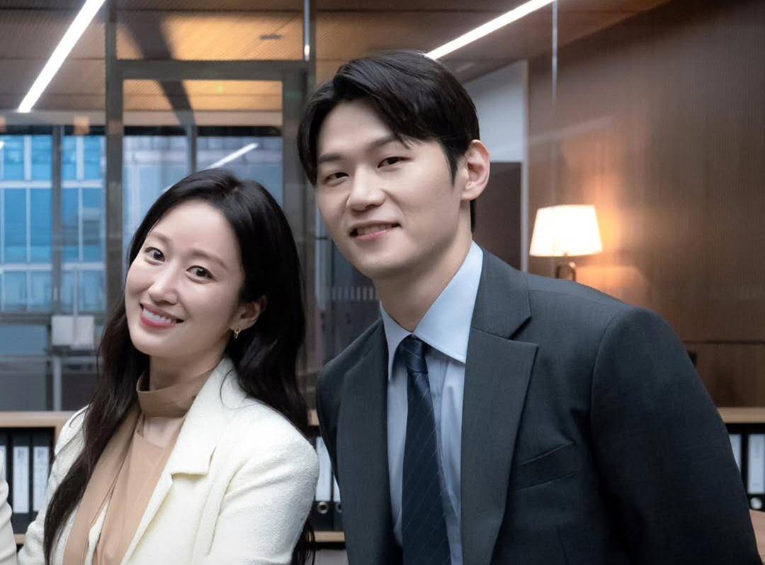 still cut drama Korea Beyond the Bar (instagram.com/jtbcdrama)