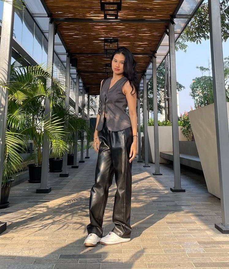 Alika Jantinia (instagram.com/alikajantiniac)