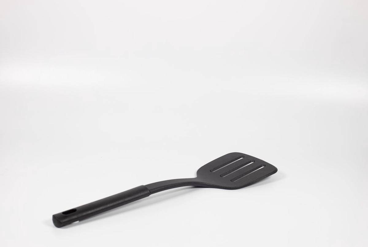 ilustrasi slotted turner (pexels.com/Chris Flaten)