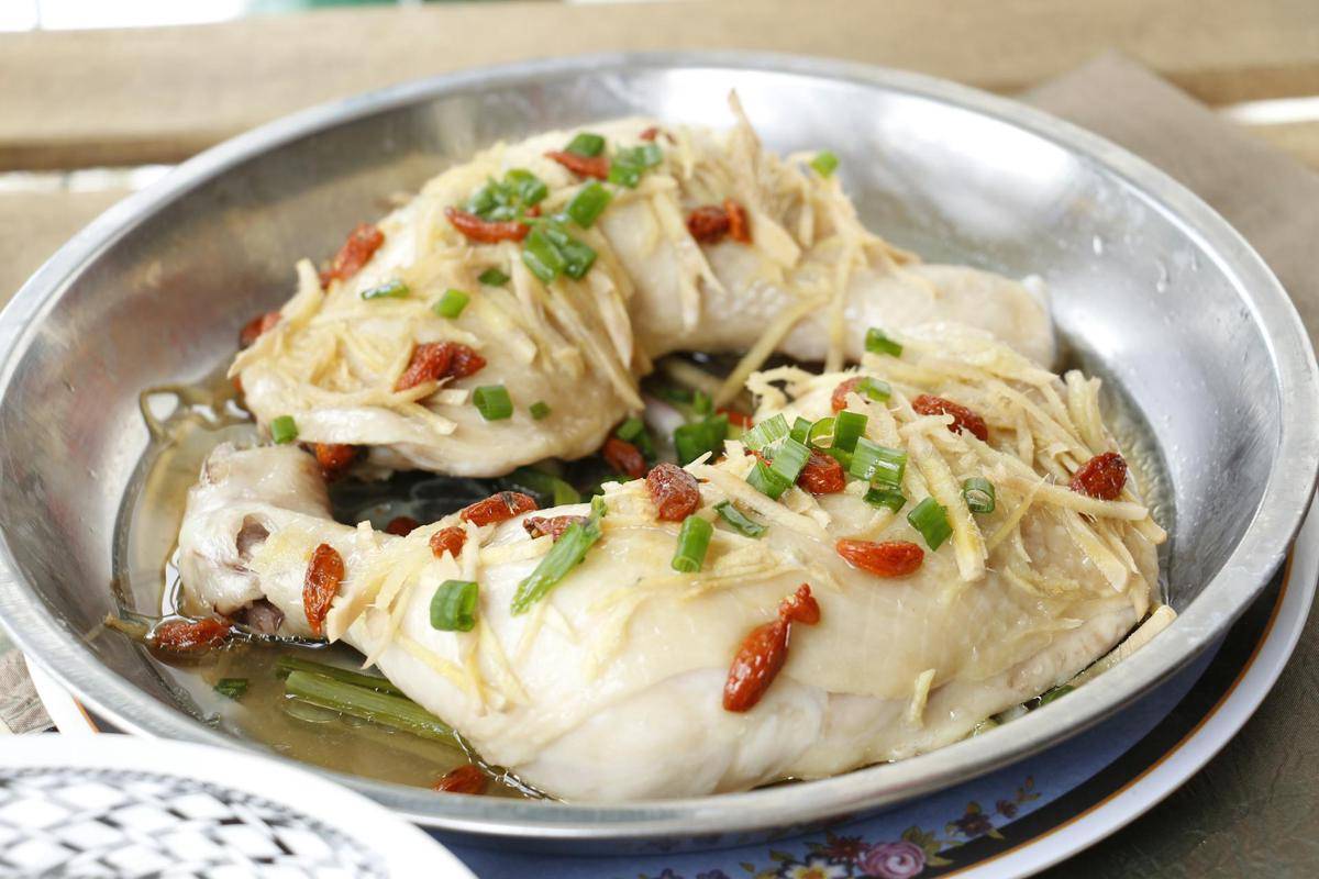 ilustrasi resep ayam kukus rice cooker 