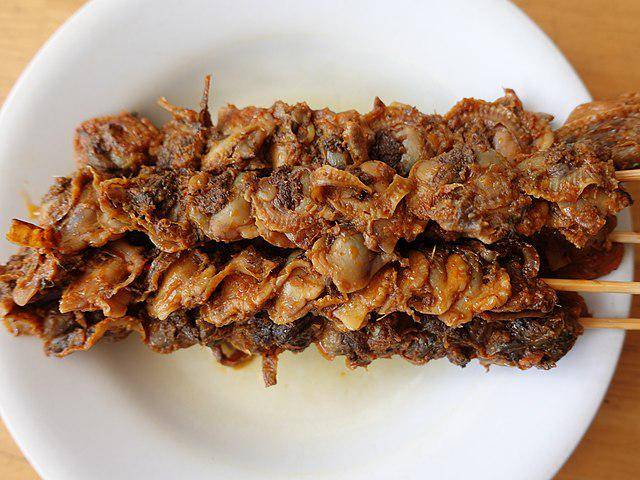 ilustrasi sate kerang (commons.wikimedia.org/Astari28)