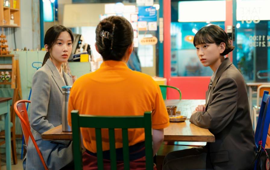 Cuplikan drama Korea Law and The City (dok. tvN/Law and The City)