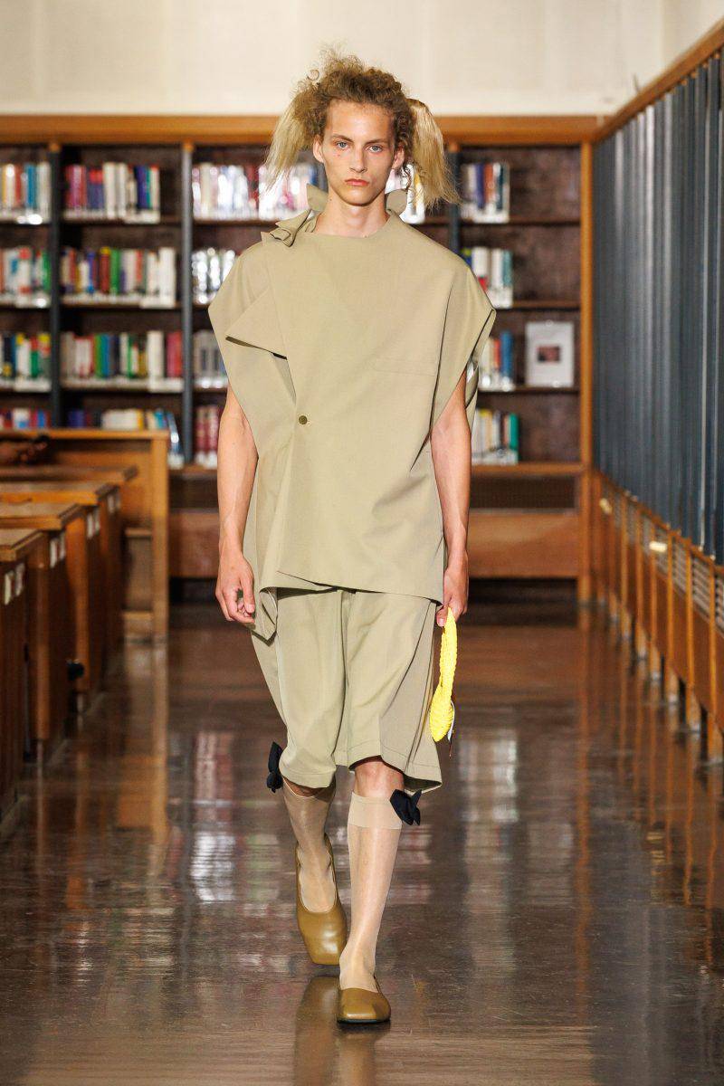 Koleksi Sean Suen S/S '26 di Paris Fashion Week Menswear (instagram.com/sean_suen)