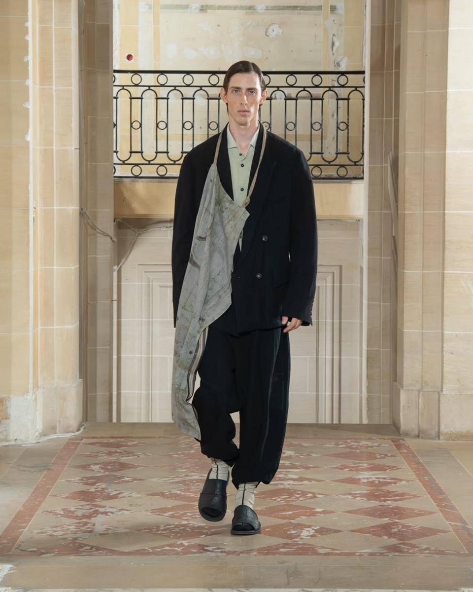 Koleksi Ziggy Chen S/S '26 di Paris Fashion Week Menswear (instagram.com/ziggy_chen)