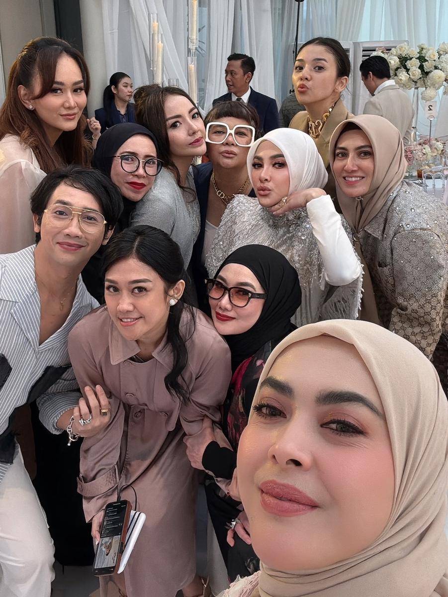 Artis di Private Birthday Party Syahrini (Instagram.com/syh55)