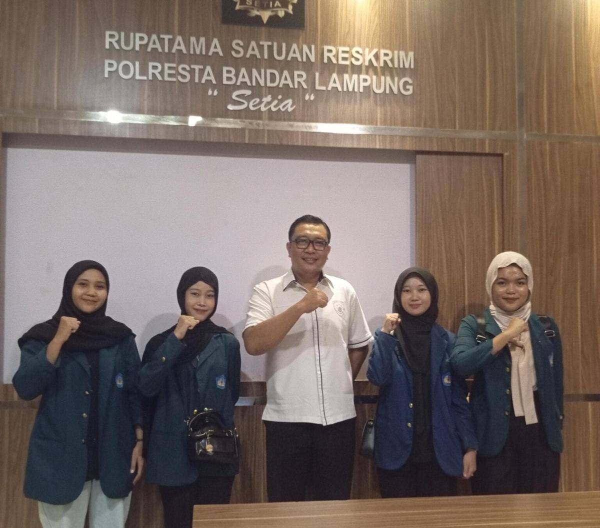 Tim Program Kreativitas Mahasiswa Riset Sosial Humaniora (PKM-RSH) Universitas Lampung (Unila) Usulkan Kitab Ketaro Adat untuk Cegah Kekerasan Seksual Pada Anak