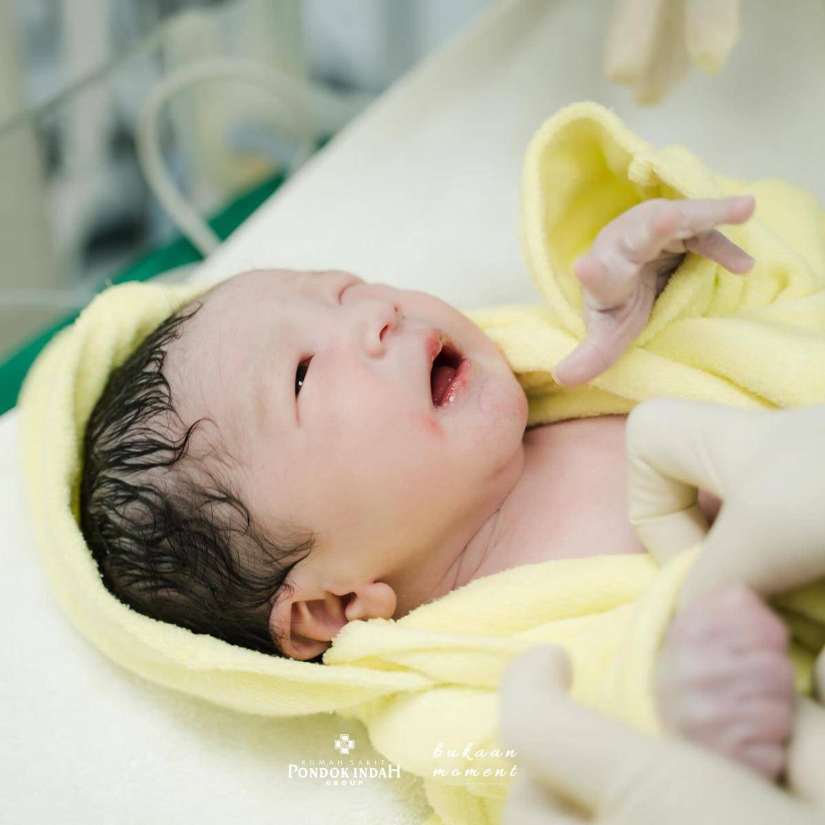 Potret Perdana Baby Andrew Neil (Instagram.com/eri.carl)