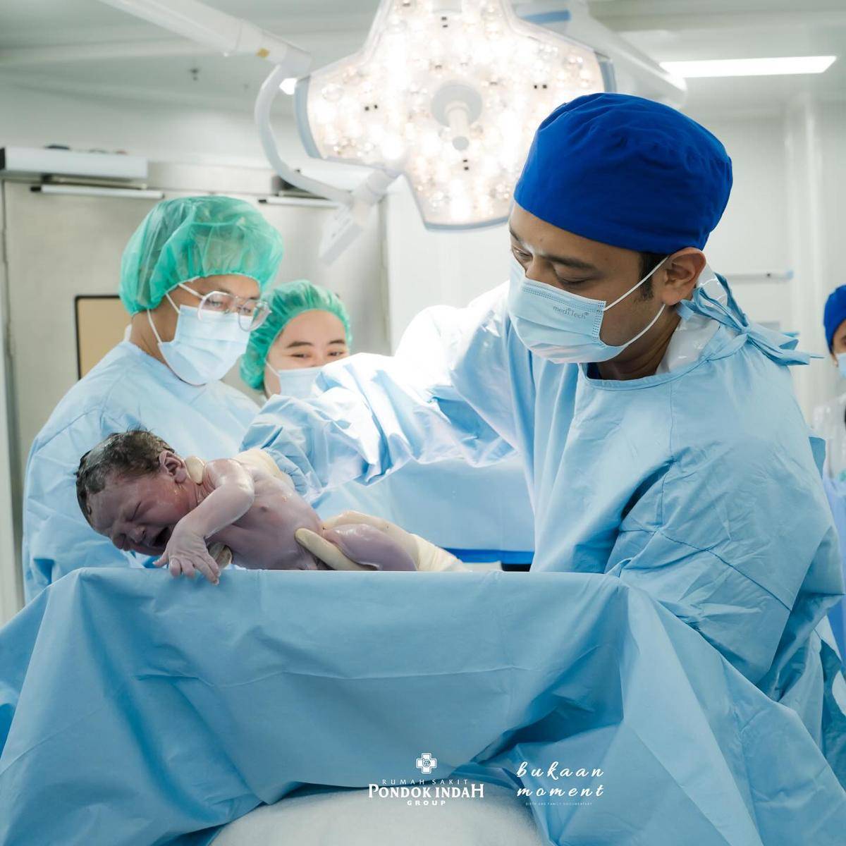 Potret Perdana Baby Andrew Neil (Instagram.com/eri.carl)