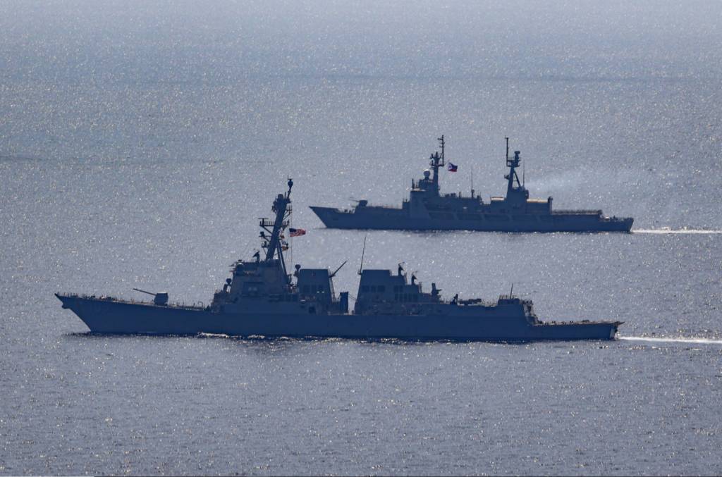 kapal militer berpatroli di Laut China Selatan (commons.wikimedia.org/Anonymous United States Navy photographer)
