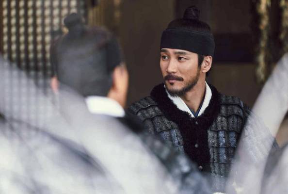 still cut Noryang:Deadly Sea (dok. Viki/Noryang: Deadly Sea)
