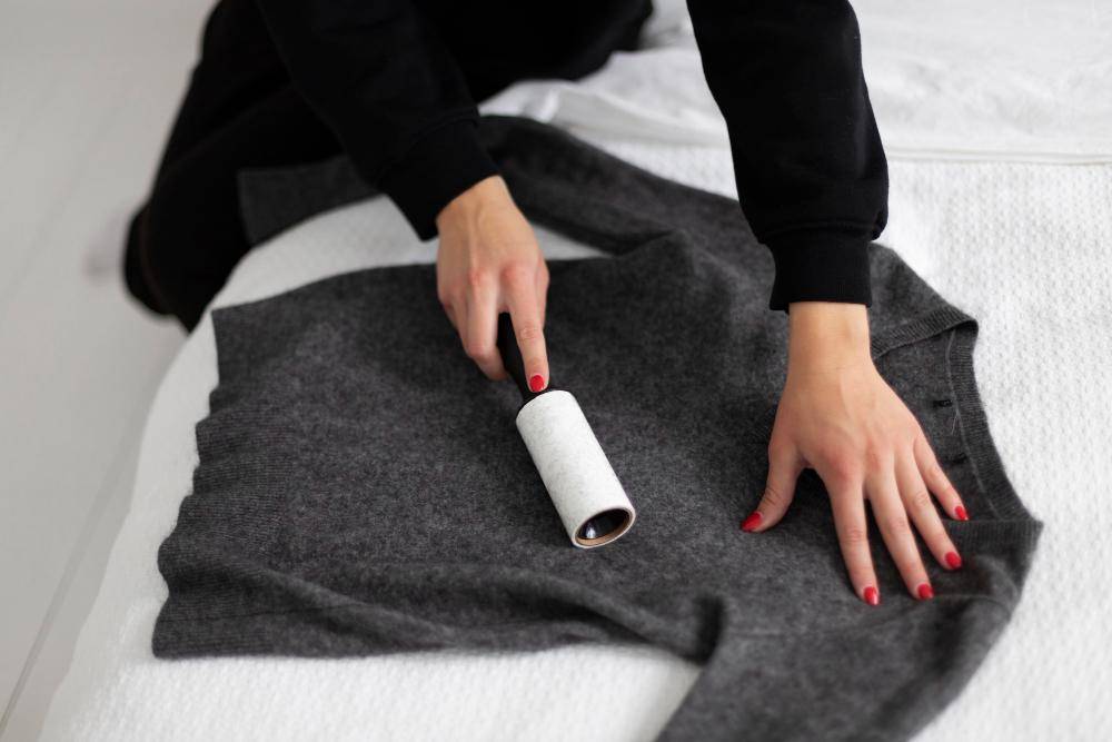 ilustrasi lint roller (freepik.com/freepik)