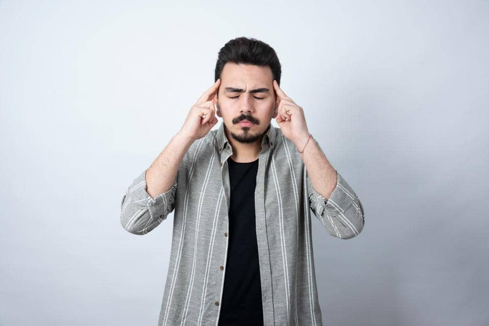 ilustrasi orang overthinking