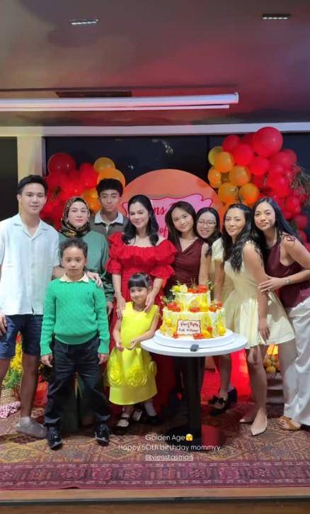 ulang tahun ibunda Rachel Vennya