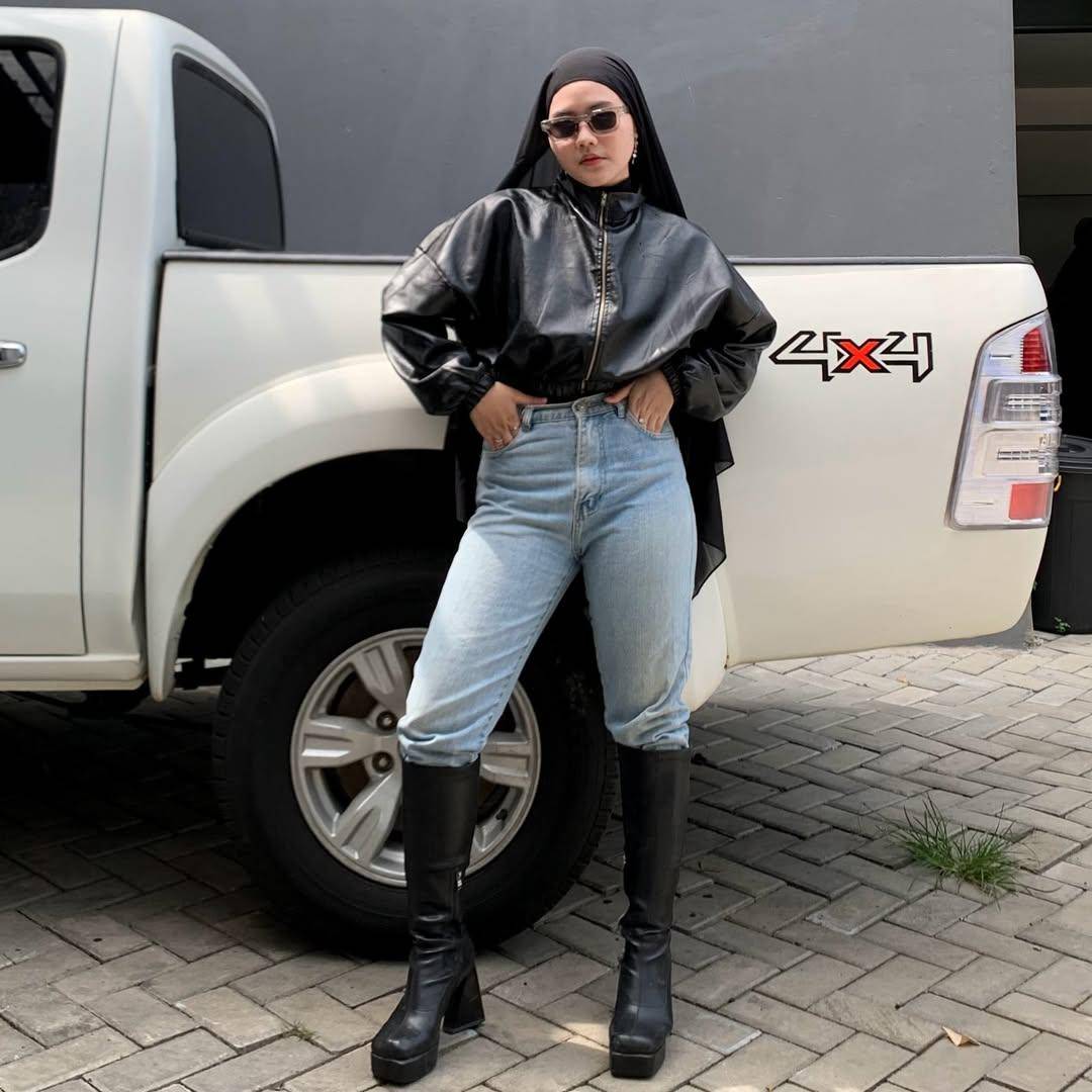 Gaya hijab Lulu Lia Fitri