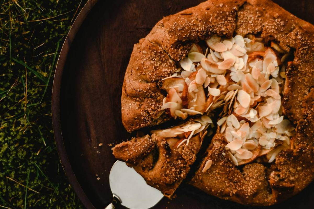 ilustrasi galette madu almond 