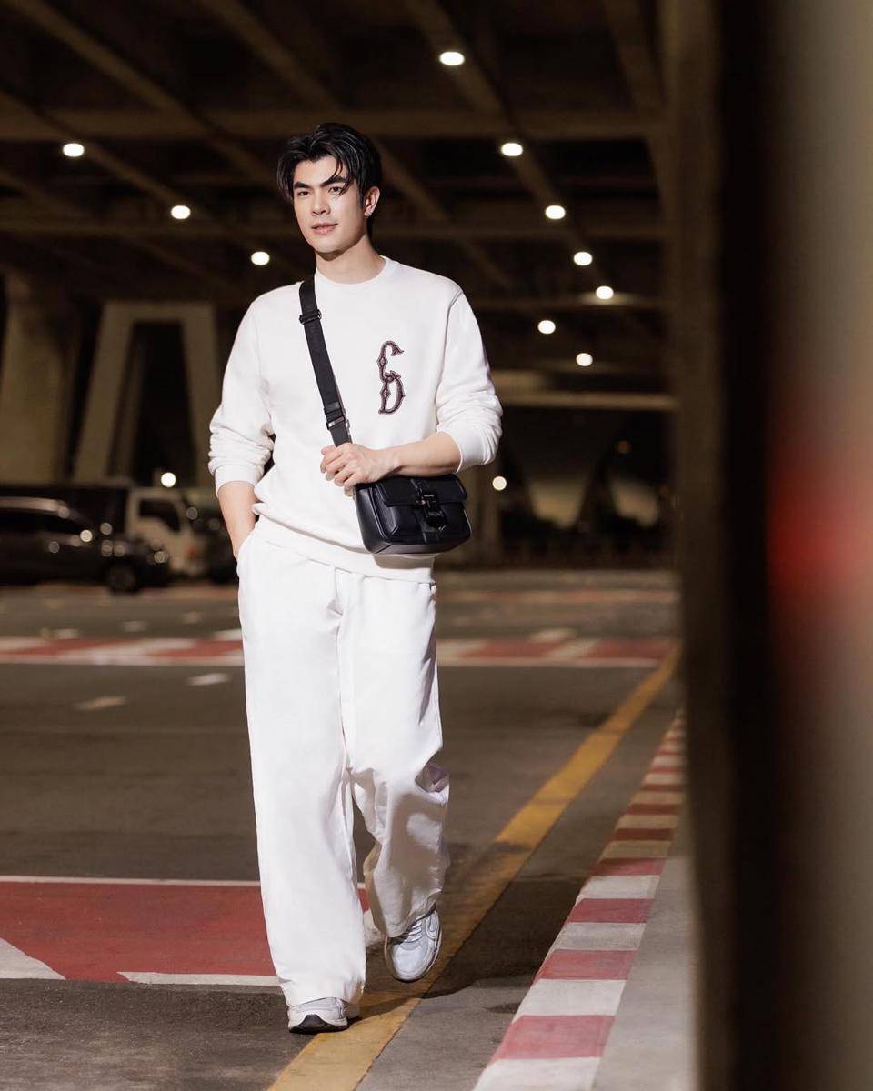 outfit airport look ala Mile Phakphum (instagram.com/milephakphum)
