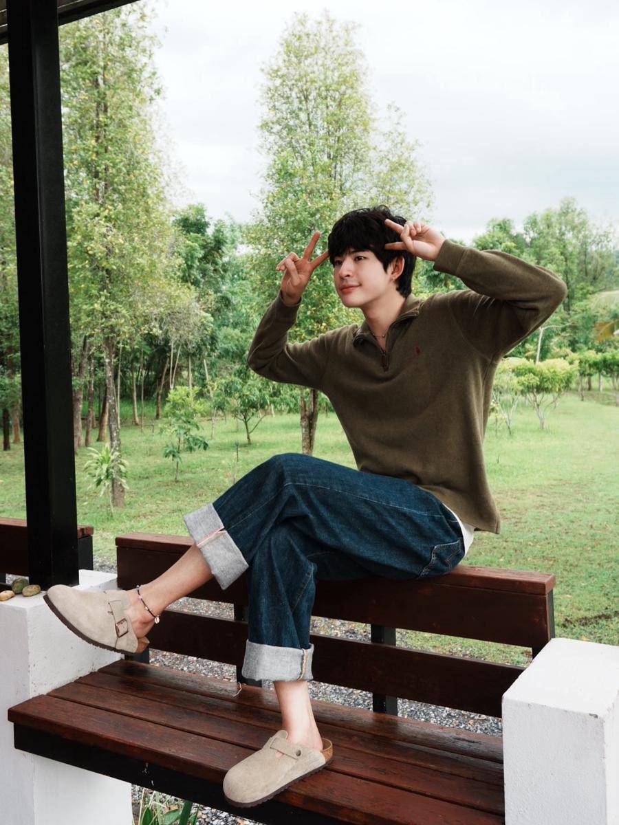 outfit nature escape ala Mark Pakin (instagram.com/mmarkpkk)