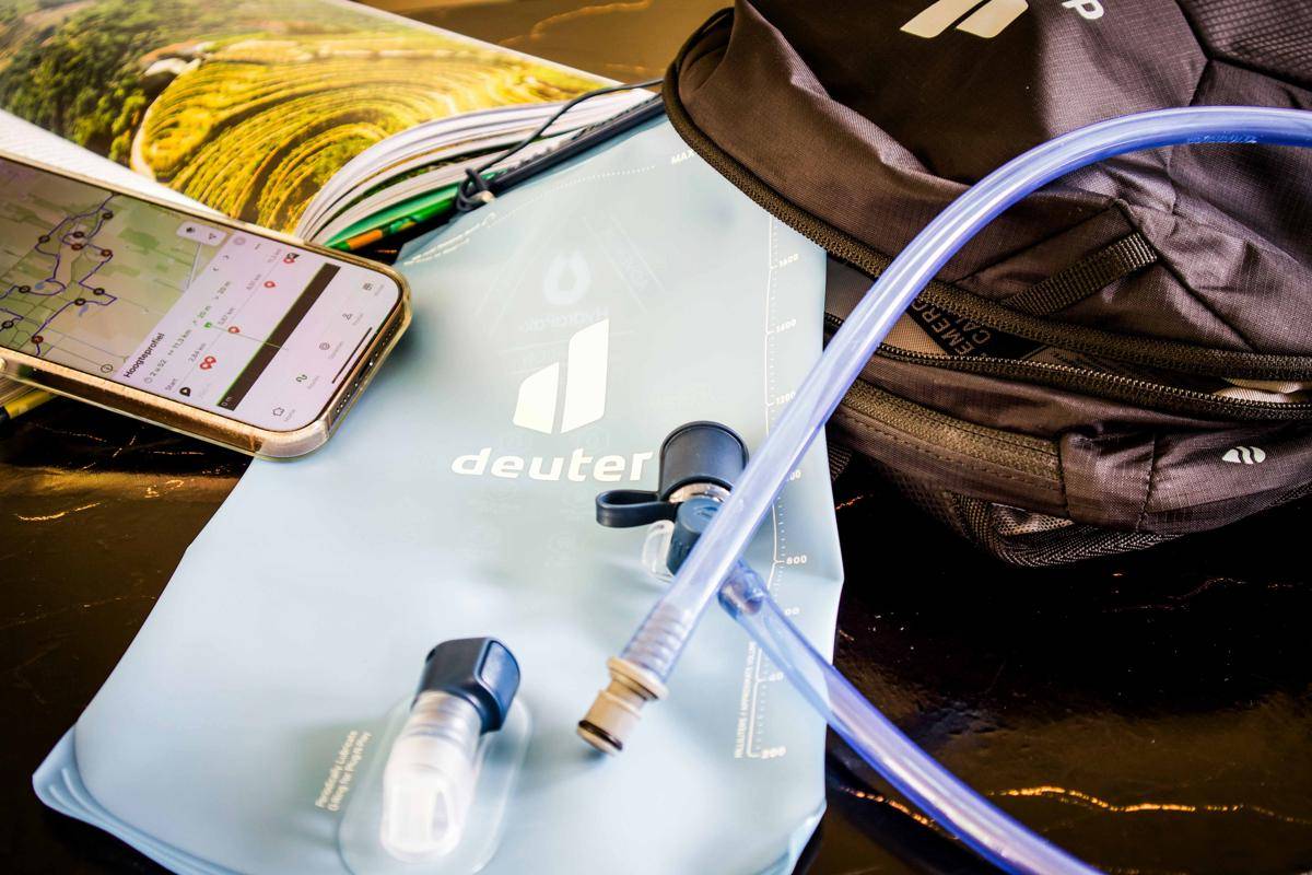 ilustrasi kantong air di tas hydropack (unsplash.com/Pascal)