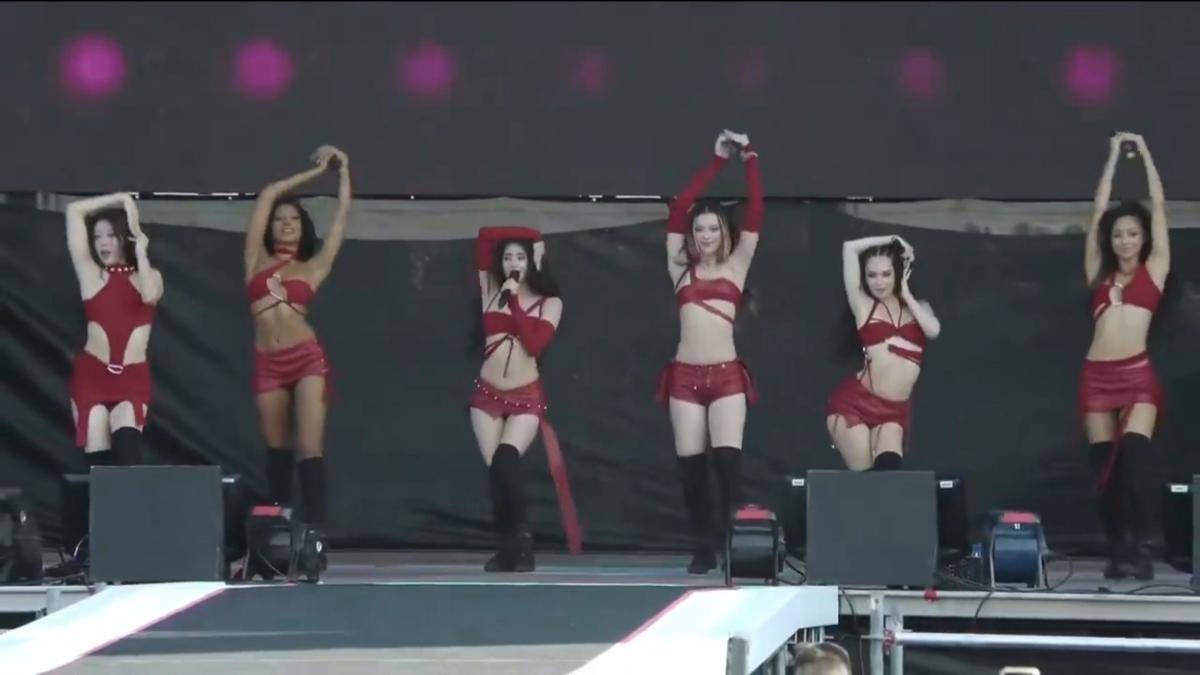 potret KATSEYE di Lollapalooza Chicago 2025 (dok. Weverse/KATSEYE)