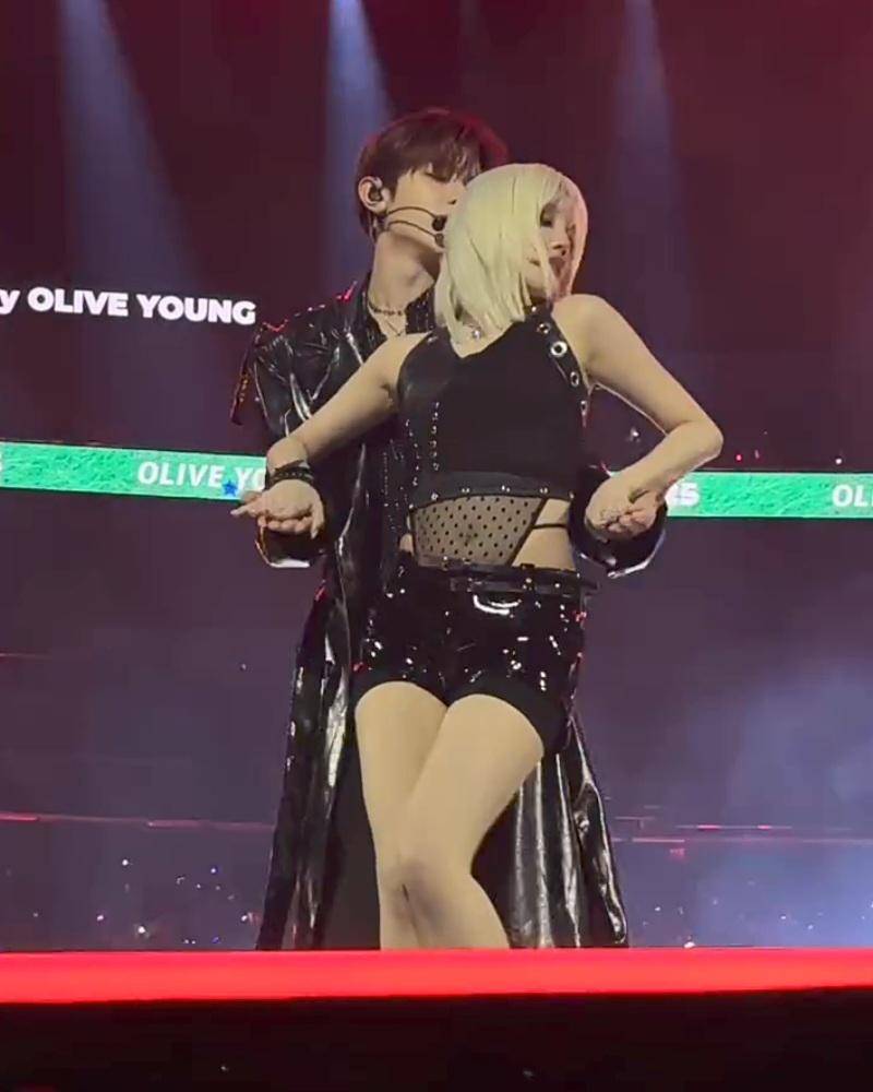 potret Yuqi IDLE dan Zhang Hao ZEROBASEONE di KCON LA 2025 (instagram.com/kconusa)