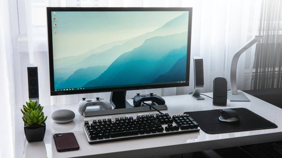 ilustrasi PC Windows (unsplash.com/SebastianBednarek)