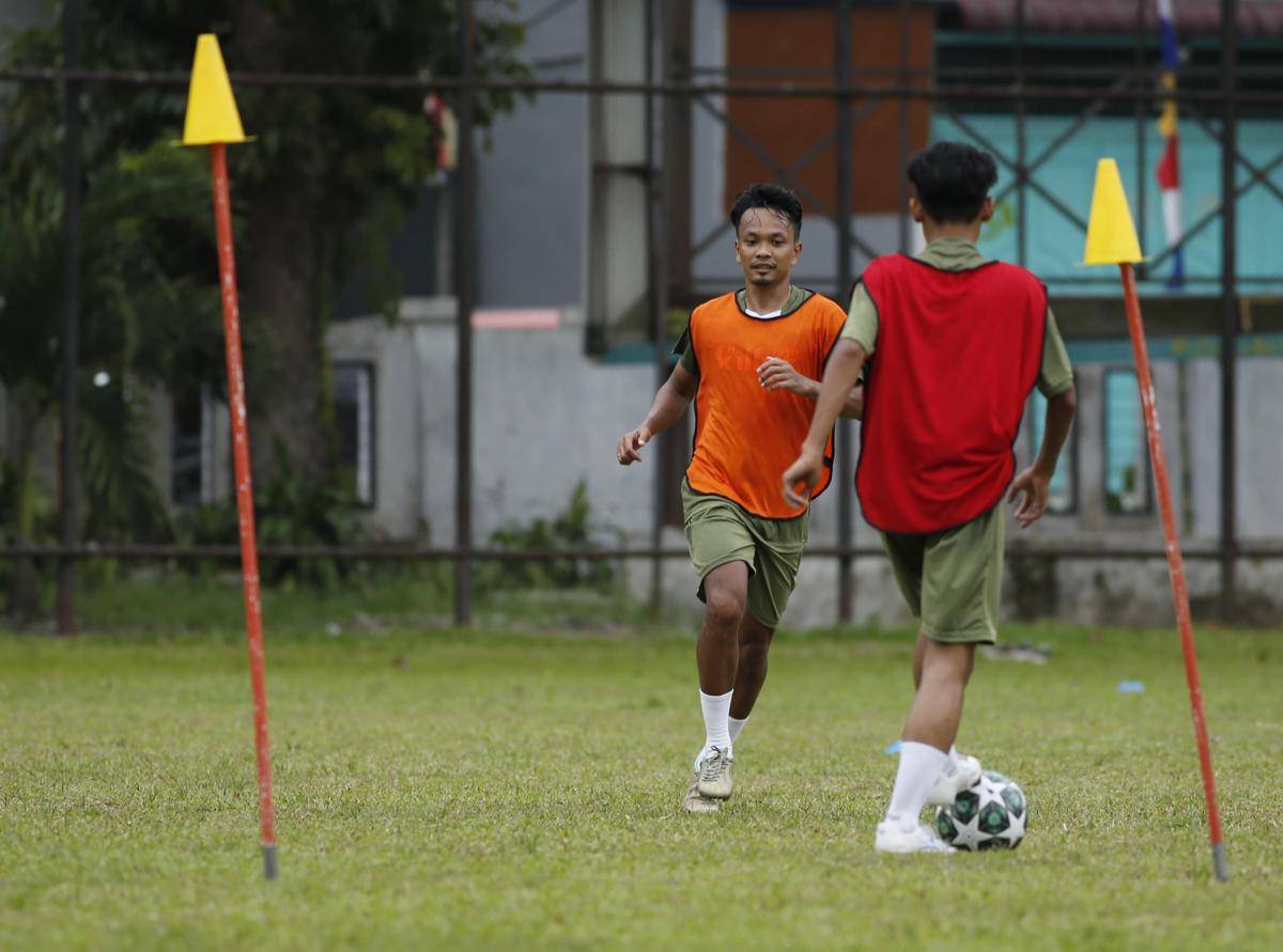 Muhammad Hidayat, eks Persebaya yang terlihat berlatih di PSMS