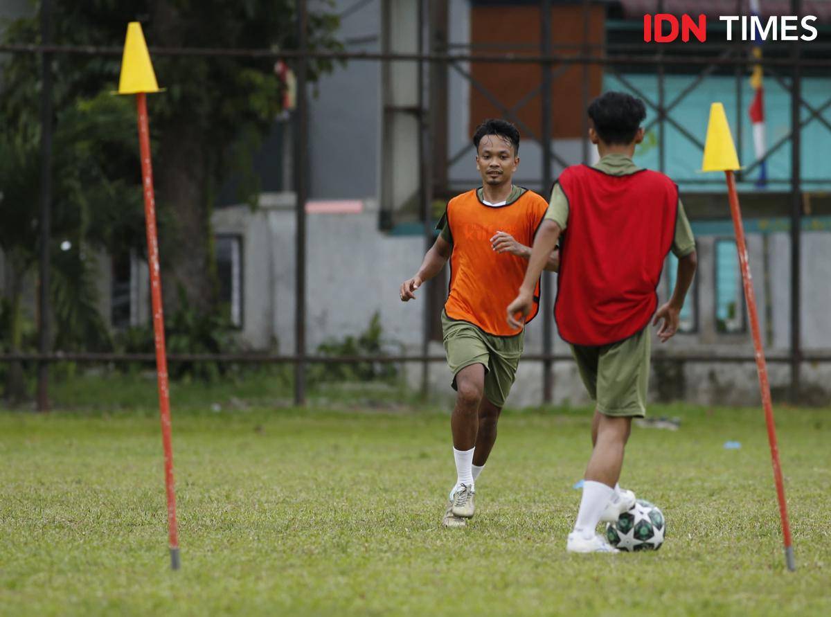 Muhammad Hidayat, eks Persebaya yang terlihat berlatih di PSMS
