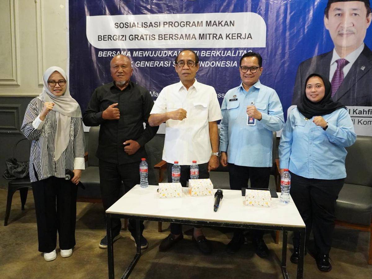 Sosialisasi Program Makan Bergizi Gratis (MBG) di Makassar oleh Badan Gizi Nasional dan Komisi IX DPR RI. (Dok. Istimewa)